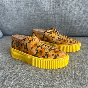 EUC PF16 Yellow Floral Platform Sneakers Size 6 Boho Grunge Creepers Chunky Sole
